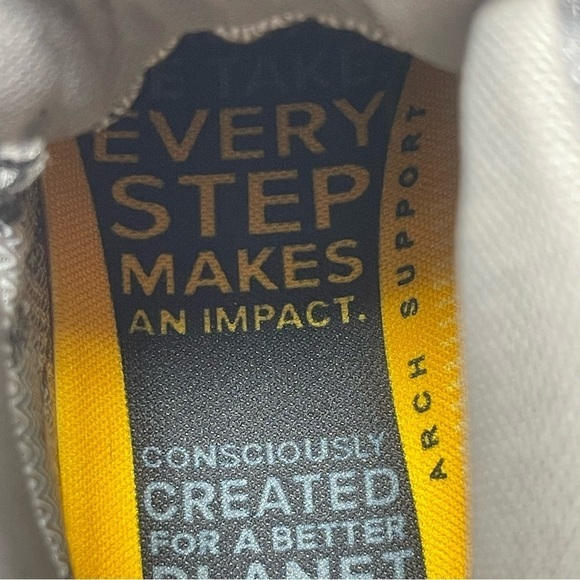 Keen Women’s Size 7.5 Circadia Vent low hiker waterproof Boots New - Picture 10 of 11